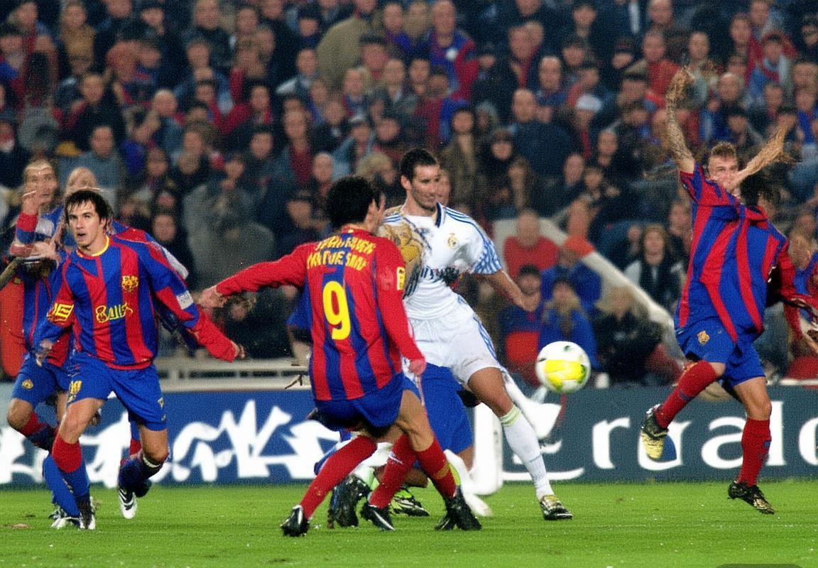 2006年巴塞罗那VS皇家马德里经典对决回顾：激情燃烧的足球史诗(图1)